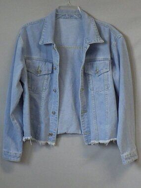 Cropped Denim Jacket with Frayed Hem